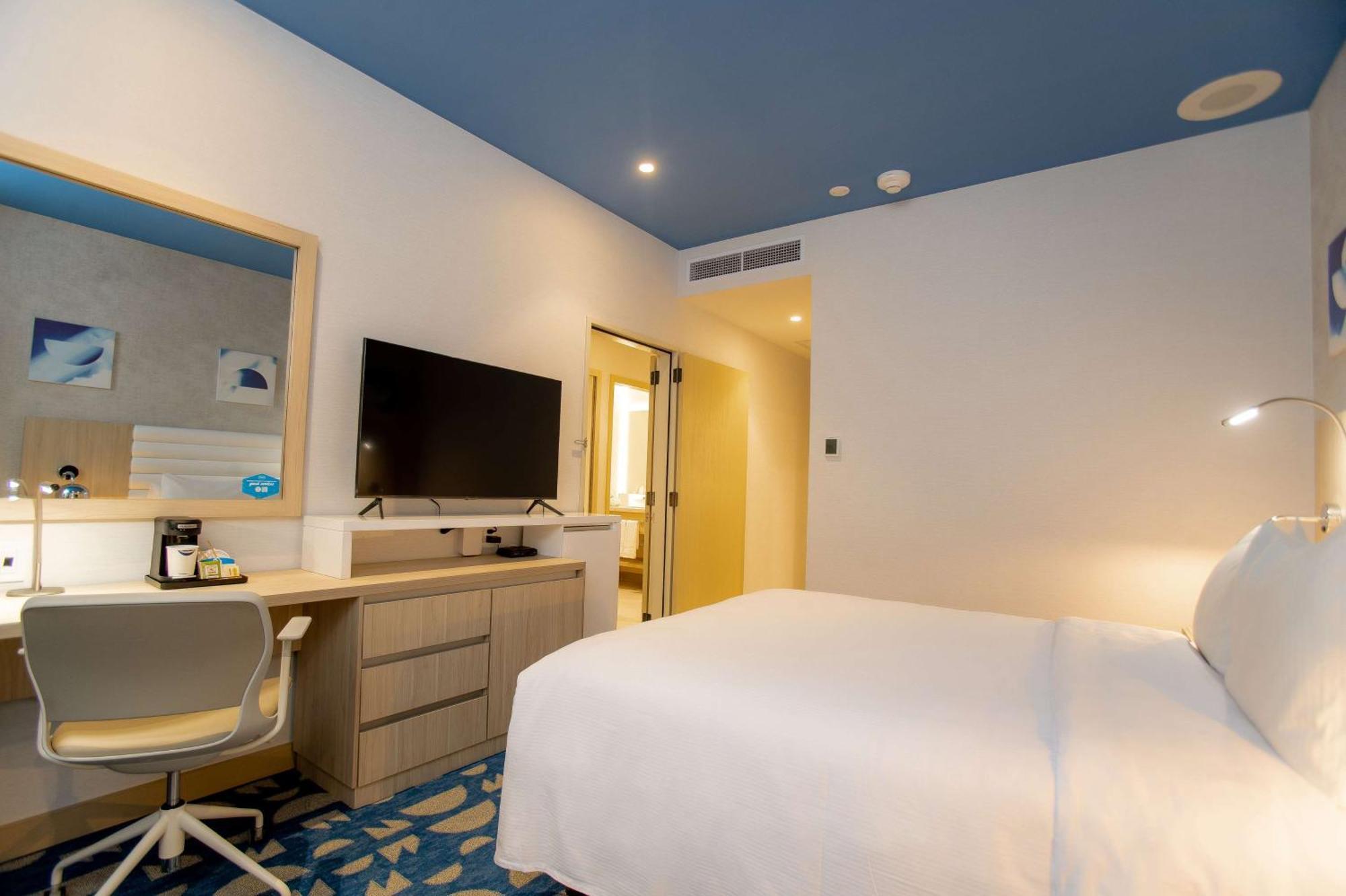 Hotel Hampton By Hilton Quito La Carolina Park Exterior foto