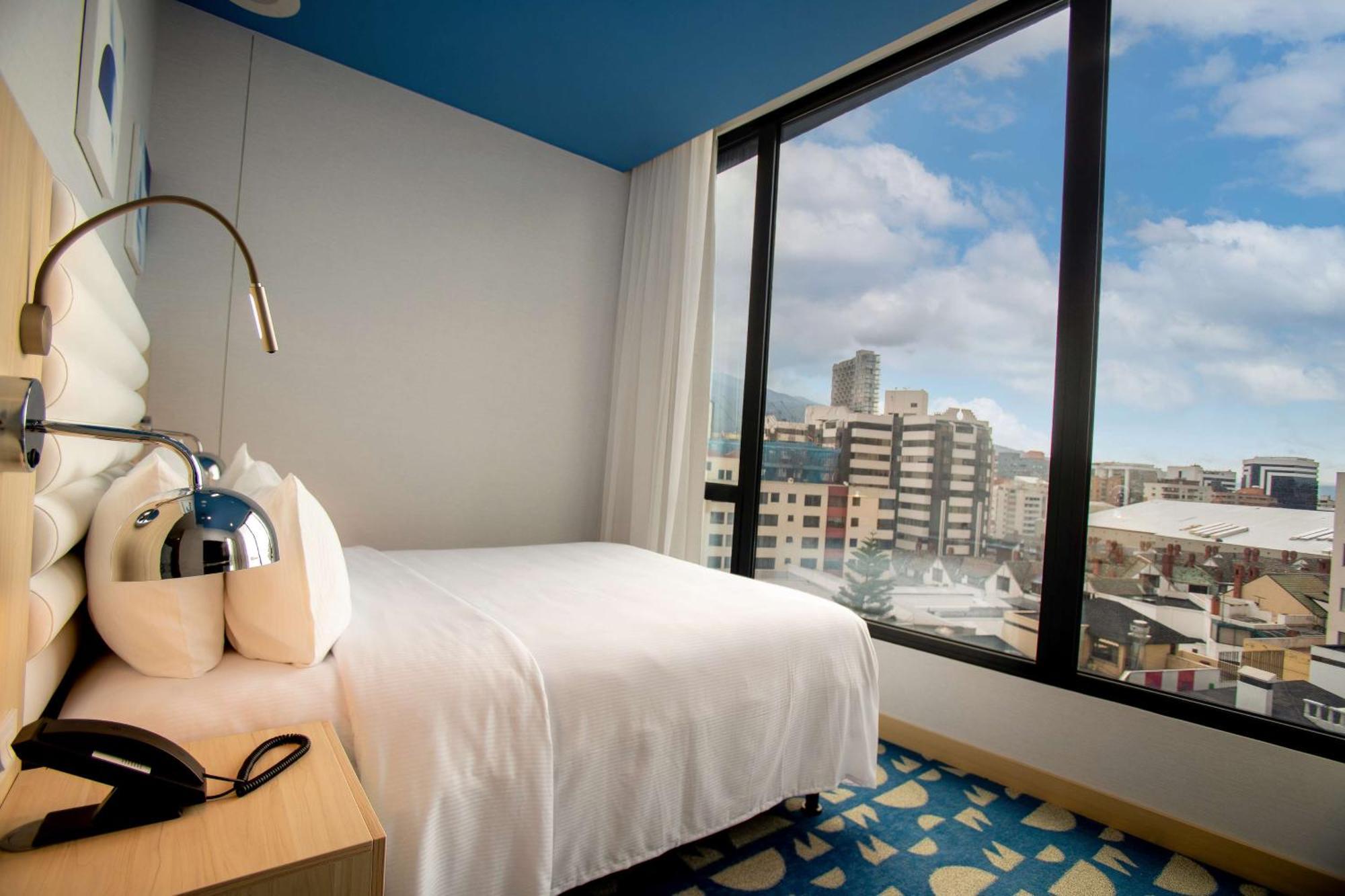 Hotel Hampton By Hilton Quito La Carolina Park Exterior foto