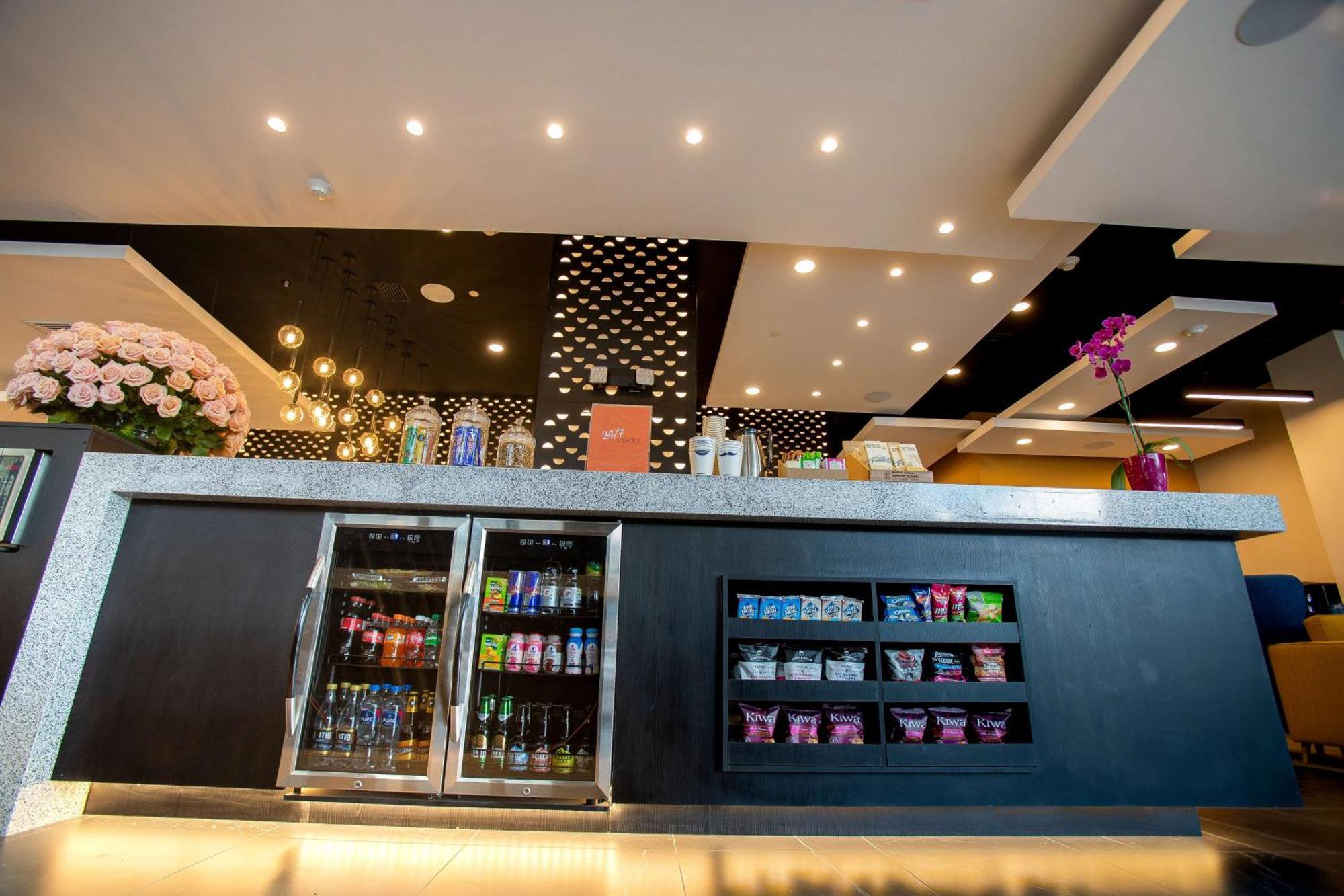 Hotel Hampton By Hilton Quito La Carolina Park Exterior foto